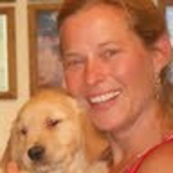 Meet your Posher, Nicole - Picture 1 of 1